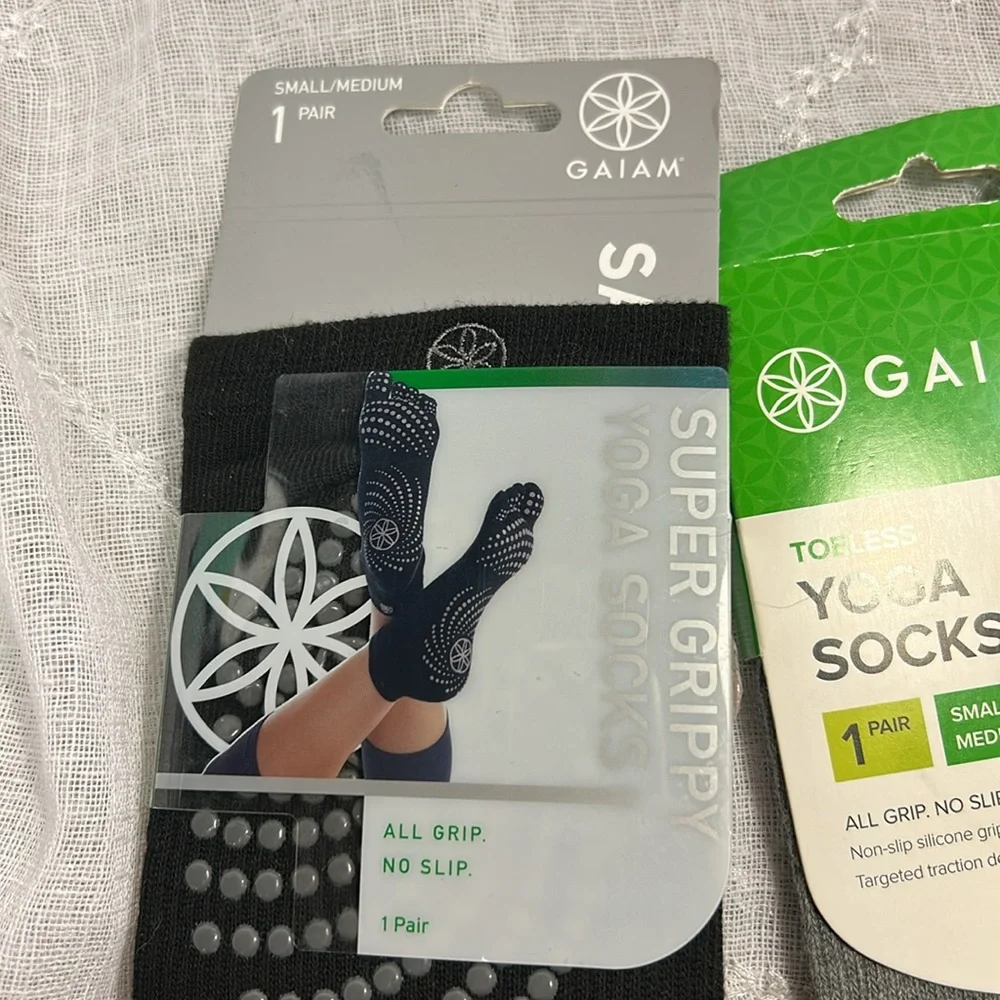 NWT Gaiam grippy yoga socks bundle of 2